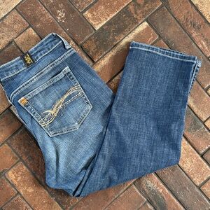 Aura by Wrangler Cropped Capri Jeans Women’s Size 6R (30x21) Medium Wash Denim
